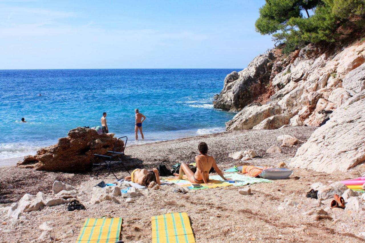 Apartments With A Parking Space Ivan Dolac, Hvar - 15784 Exterior photo