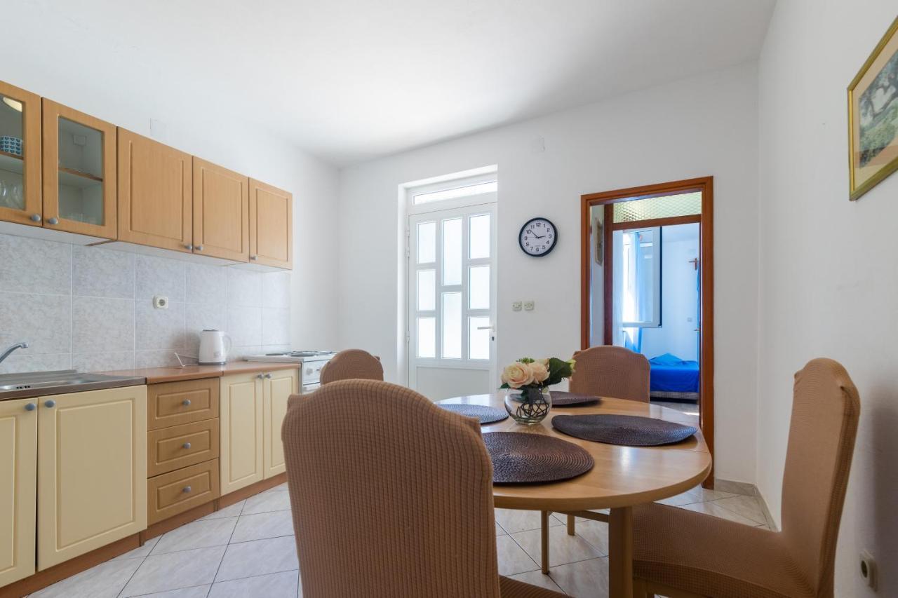 Apartments With A Parking Space Ivan Dolac, Hvar - 15784 Exterior photo